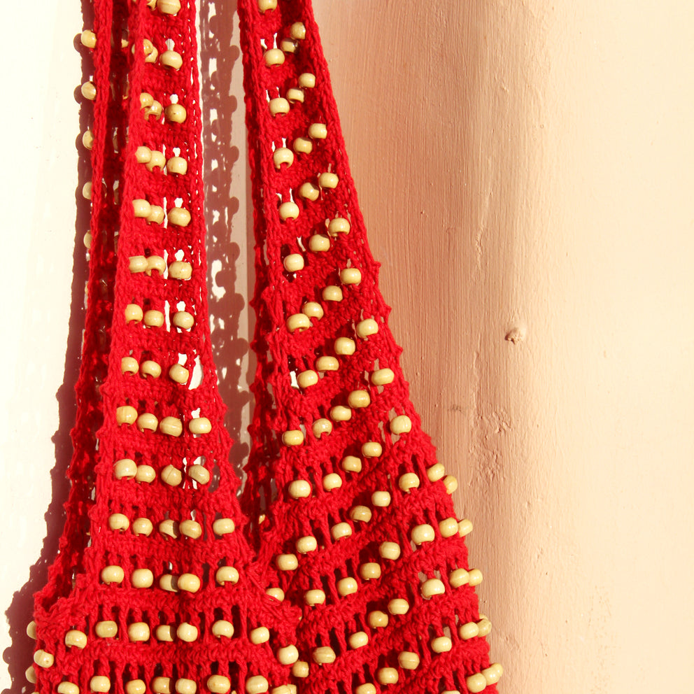 karma wooden crochet beads bag in red - jetwell.shop