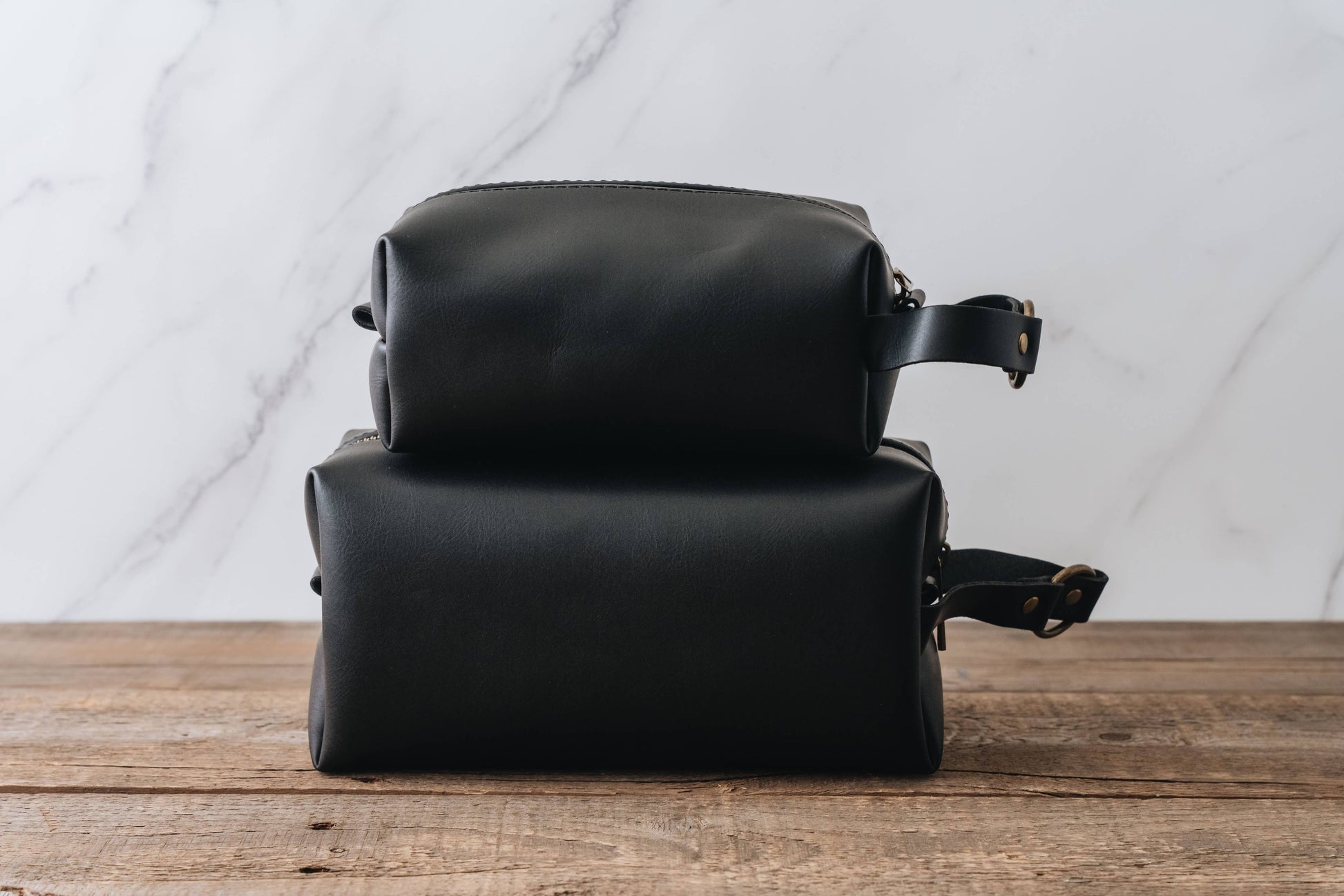 Vegan Leather Dopp Kit | Toiletry Bag for Men - Jetwell.shop